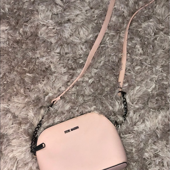 Steve Madden Handbags - Steve Madden Pink crossbody 💗